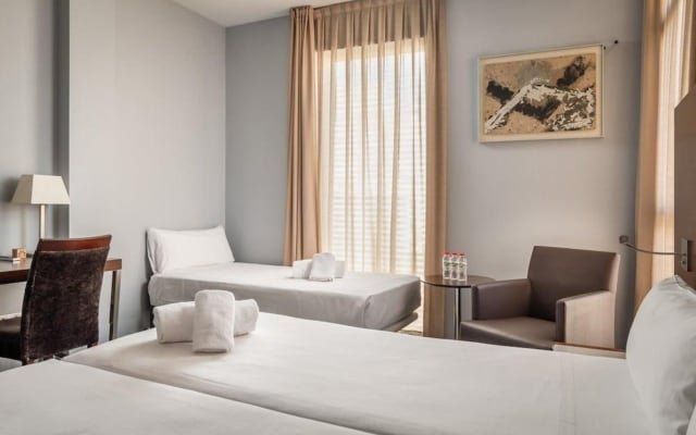 Apartamentos Turisticos Madanis