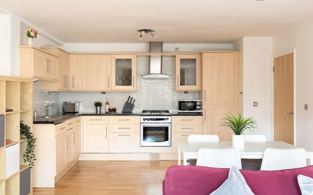 Serenity Apartment Whitechapel