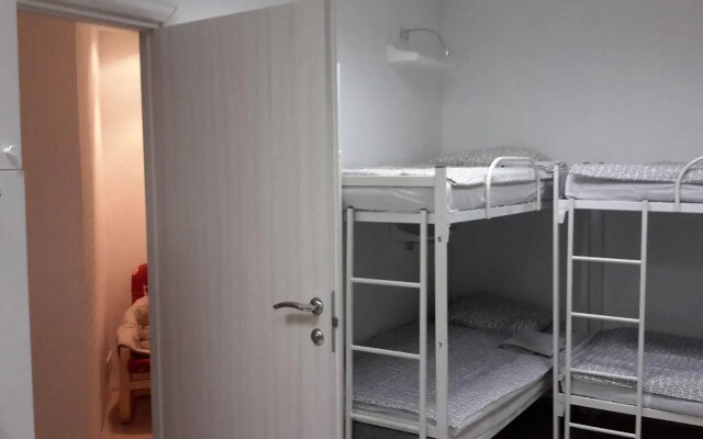 Etaji Hostel