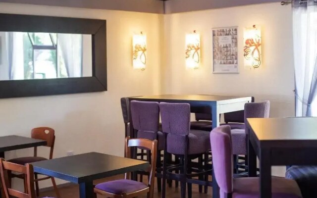 The Raceby Hotel, Doncaster (South Yorkshire), Part of the AG Collection