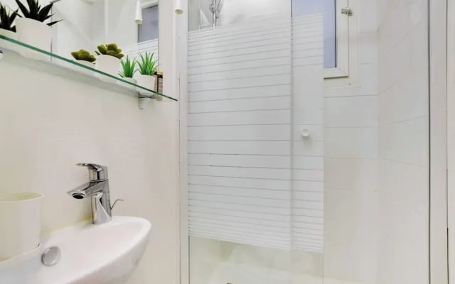 Magnificent Apartment - 1br/4p - Sacre-coeur