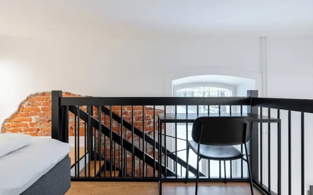 Stylish Loft next to City Center & Lake Pyhäjärvi