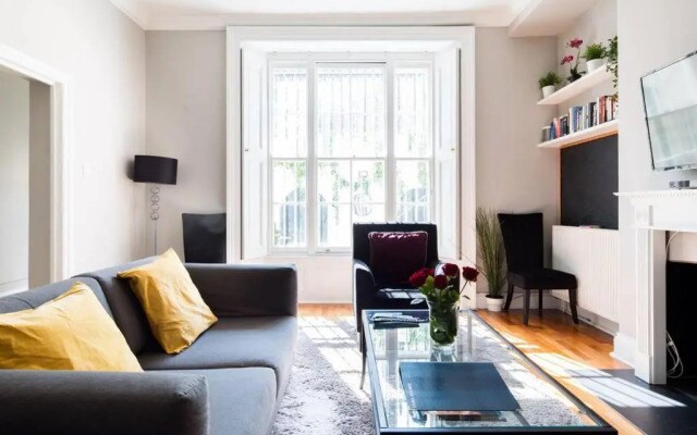 Large and Luxurious 2B 2B flat nr Paddington