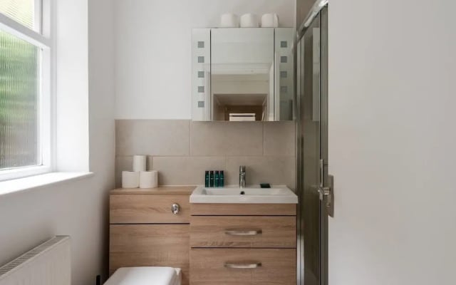 Fantastic 2 Bedroom Flat in the Heart of London