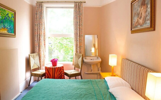 Curzon House Hotel