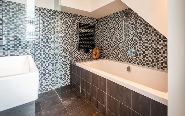 Eastern Park Apartment Suites