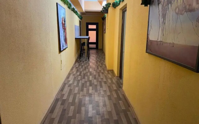 WeekendSleep Hostel