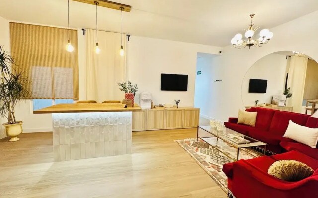 Autentic Boutique Moncloa