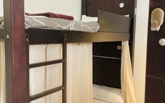 Málaka Room