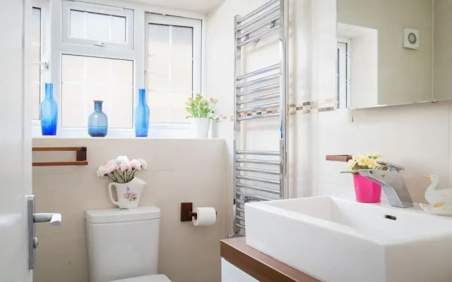 Park Lane Living! 3-bed 2-bath