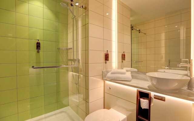 hub by Premier Inn London Tottenham Court Road (Goodge Street)
