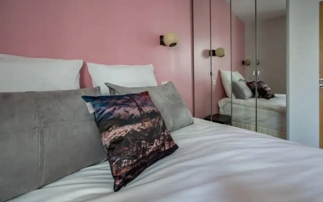 Spacious And Charming 6p Flat À Madeleine