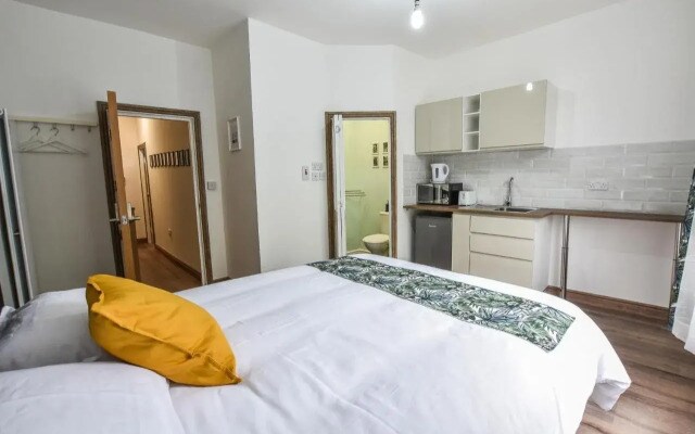 OYO Regency Guest House Manchester North