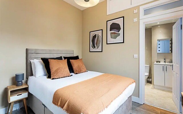 Crystal Palace Residence I
