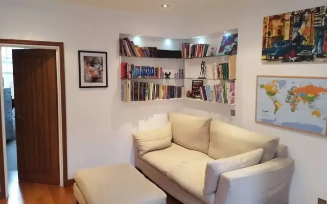 1 Bedroom Home in Notting Hill Gate