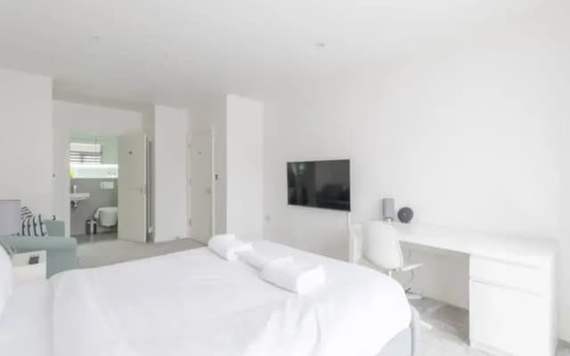 Spacious 4BD Townhouse - Near Stratford City!