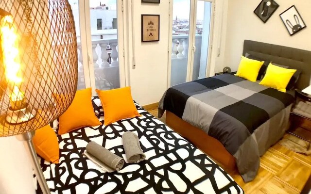 Studio in Madrid, With Wonderful City View and Wifi