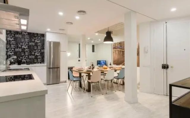 Book in Madrid - Cascorro Deluxe