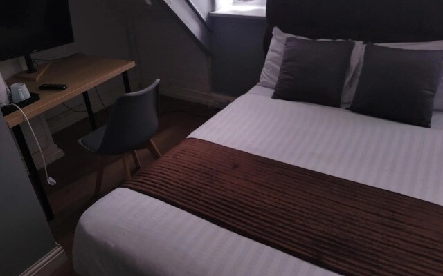 Assheton Arms Hotel