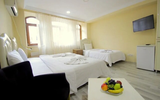 Yasar Hotel
