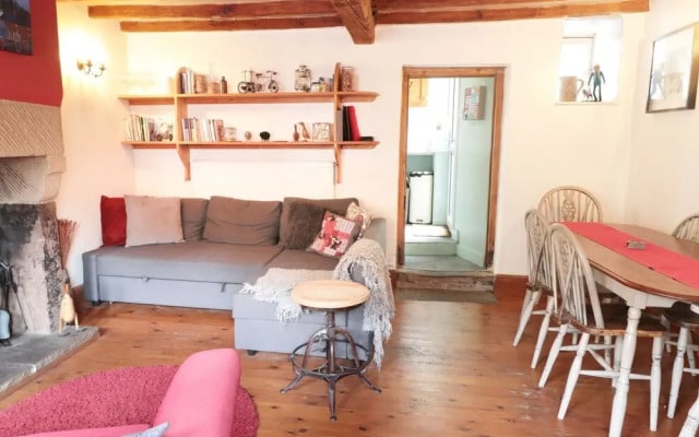Holly Cottage