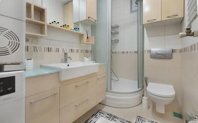 Gorgeous Central 1BR Apt near Galataport