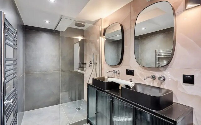 Modern Parisian Apartment Center of Paris