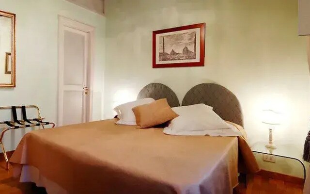 Piazza di Spagna Sweet Home