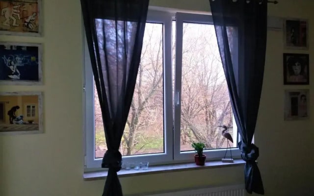 Jugoslowianska "Banksy" Apartment