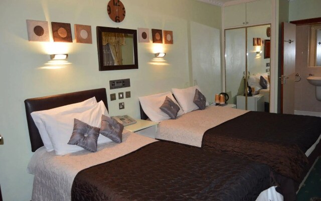 Park Avenue Hotel