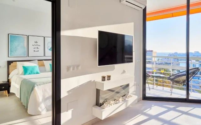 SUITE DEL MAR Luxury apartment with jacuzzi