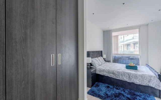 Modern Cozy Kingston Flat, 5 Mins to Train Station