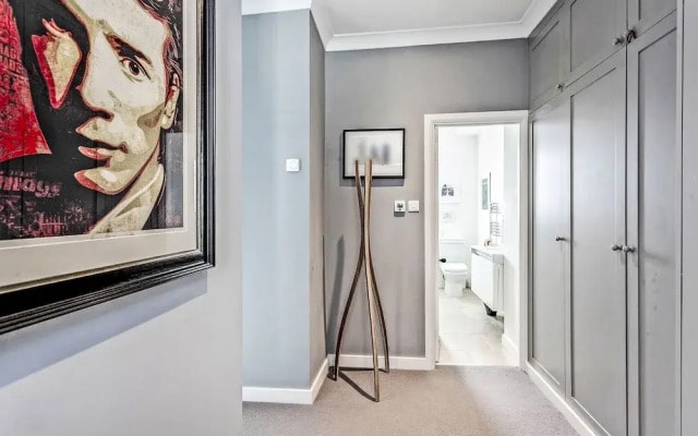 Elegant Shepherds Bush Home by Kensington Olympia