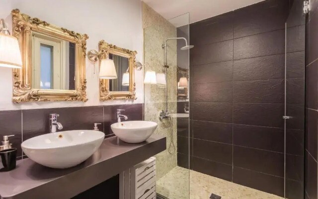 Serrano Excellent, by Presidence Rentals