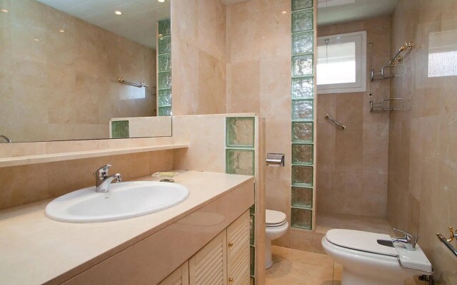 Apartment Sants-Les Corts Galileu
