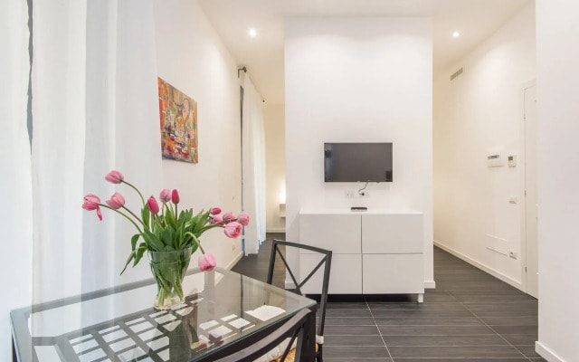 Residenza Ottaviano 105 by Hili