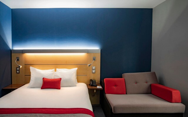Holiday Inn Express Paris-Canal de la Villette by IHG