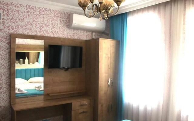 Megaron Hotel