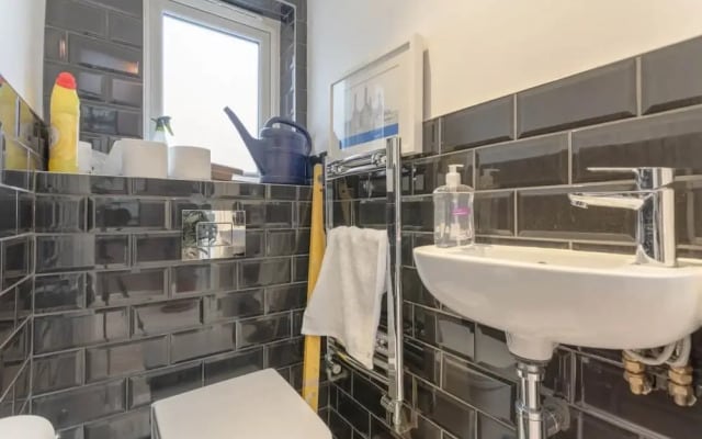 Stylish 2 Bedroom Apartment in London