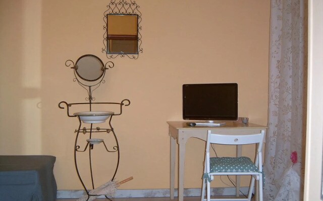 B&B Sabrina Home