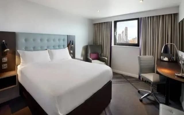 Premier Inn Croydon West (Purley A23)