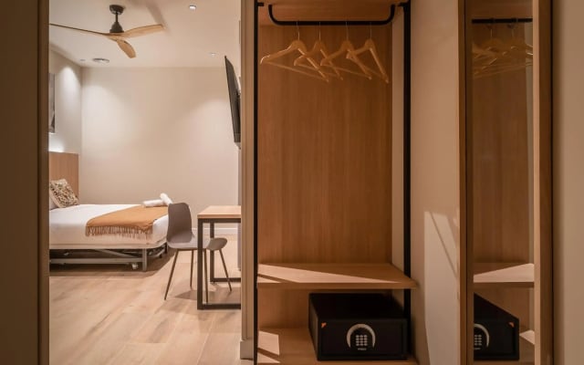 Aerohotel Barcelona Airport 24h