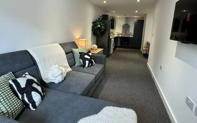 Modern 1-bed Apartment - Sleeps 4 & Central Links
