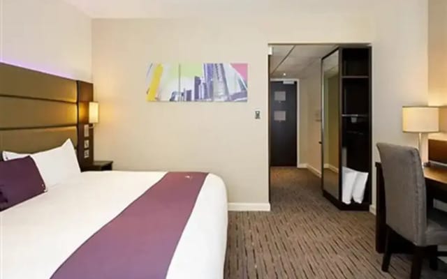 Premier Inn Guildford North - A3