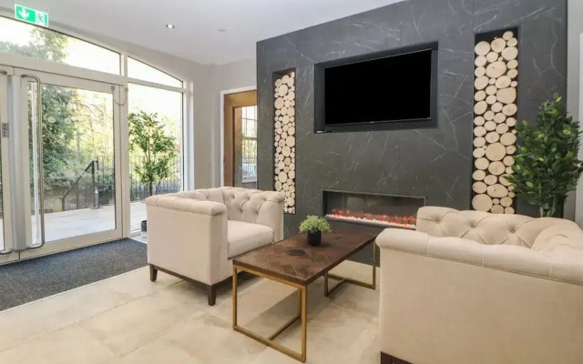 2 Rock Mill Holiday Apartments