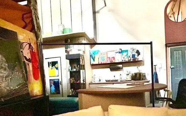 Arty Infused Loft With ac Near Emirates Stadium