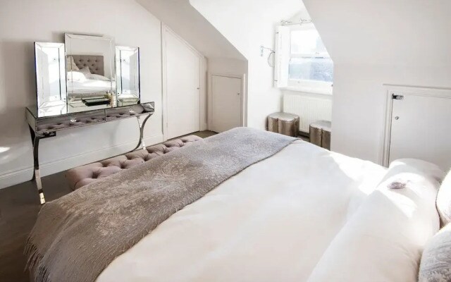 Balcony Apartment In Little Venice
