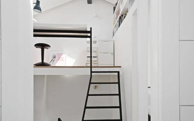 Stylish & Modern 2bed Apt, 5m to Overground