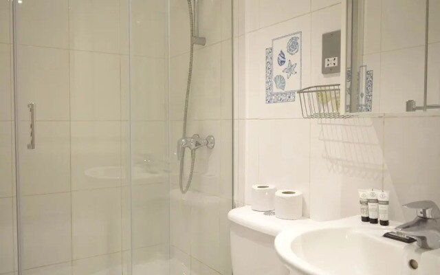 Beautiful Home in Chelsea Embankment, 3 Guests