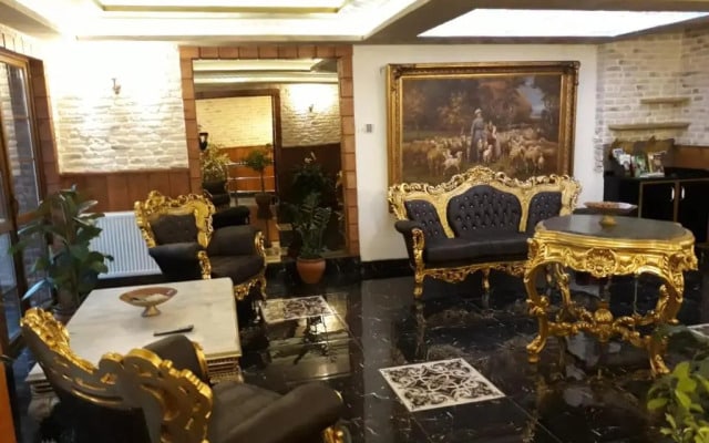 Royal Palace Hotel